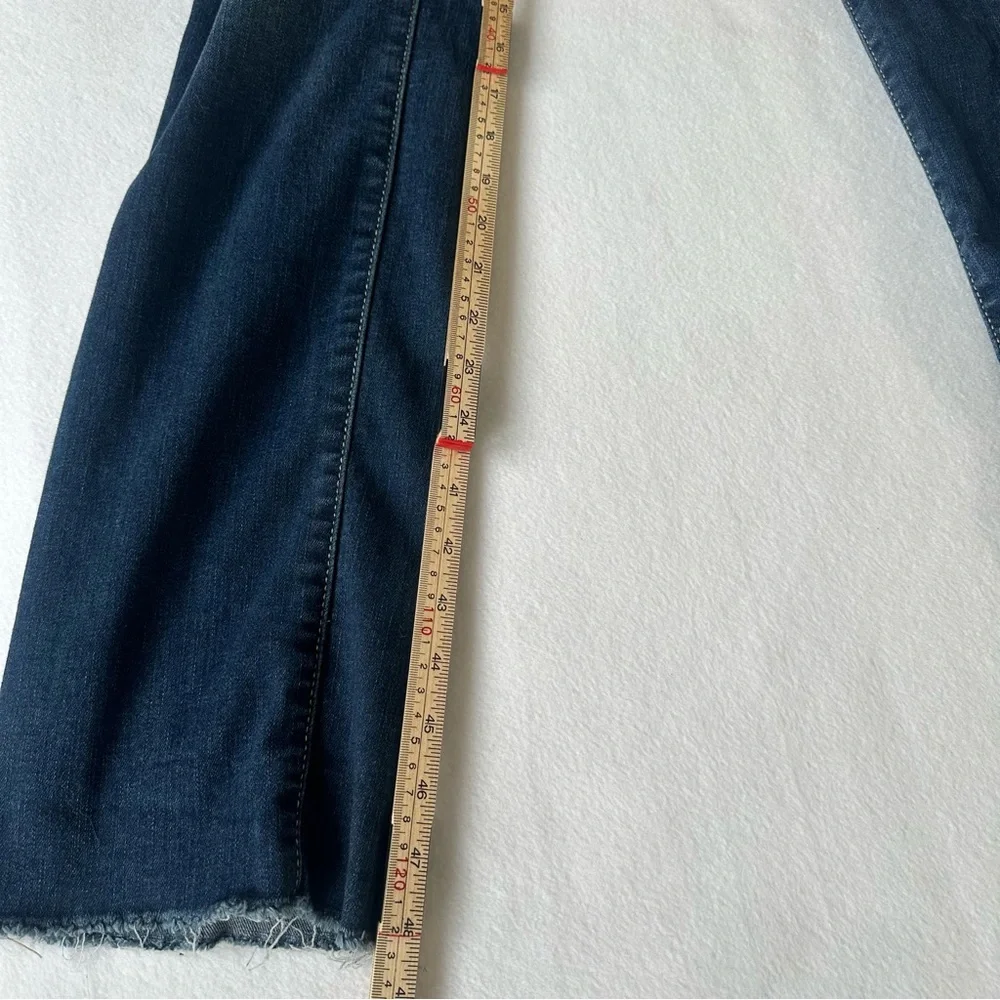 Judy Blue Distressed Straight Jeans Medium Wash Womens Size 13/31 - Picture 8 of 11